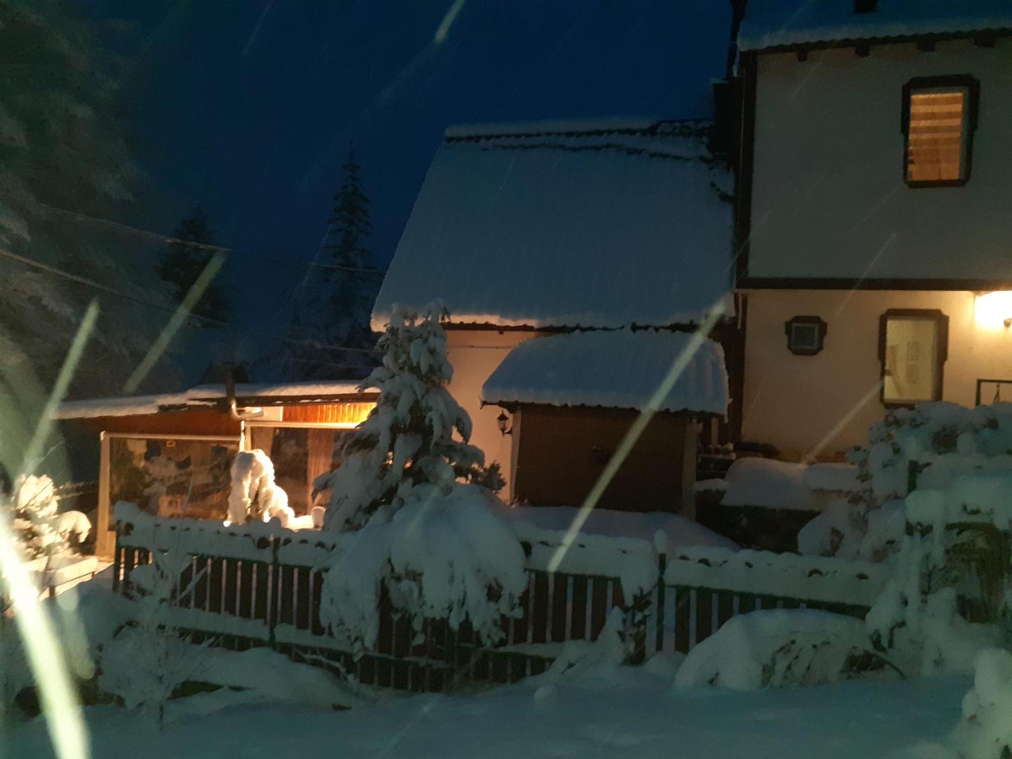 Restaurant And Apartments - T'Ga Za Jug Lazaropole Екстериор снимка